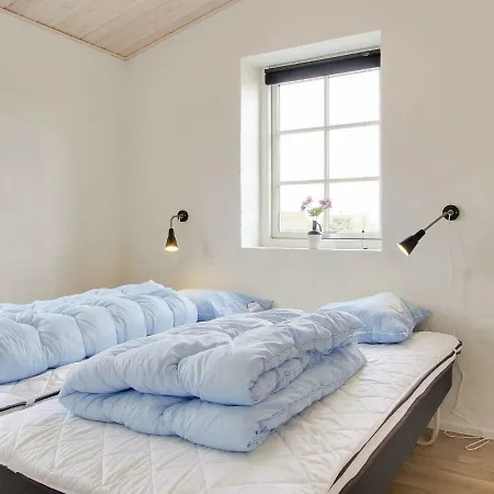 Five-bedroom In 22 Blavand