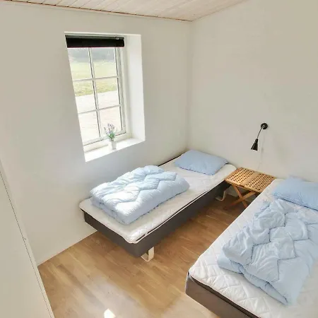 Five-bedroom In 22 Hébergement de vacances Blåvand